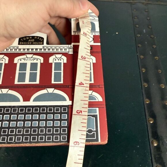 The Cats Meow 1990 Series Vll Town Hall and engine House - Picture 3 of 5